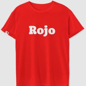 Camiseta color rojo texto “rojo” en blanco y en la manga impreso